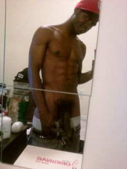 nubianbrothaz:  He’s got some pretty meat and some nice big nutts.  Bet he can go all night!  