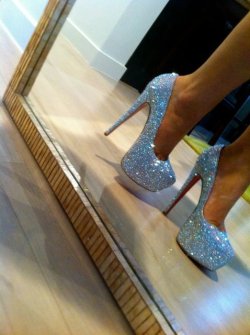 in lust with glitter Loubies!