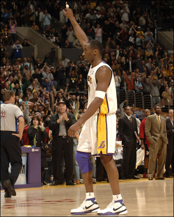 6 year anniversary of dropping 81 pts   HISTORIA!!!  Watch All of Kobe&rsquo;s 81 Points in 3 Minutes 
