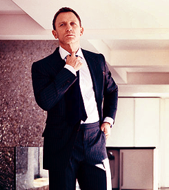   4 favorite pictures  »  Daniel Craig  