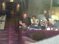 onedirection-fathermychildren:  zaynfuckingmalik:   Niall getting cosy with Harry’s mum at the hotel yesterday.  we all know niall thinks anne is hot ;) Hazza, if you are whit Caroline, Niall its gonna be for your hot mama.