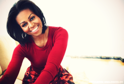  Michelle obama the 1st lady looks amazing :) ~dd Barack is one lucky dude 8)