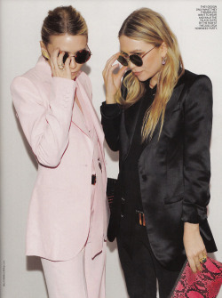 vogueandcoffee:  how to wear a pink suit.