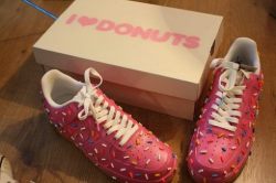deadlifts-and-donuts:  runsonpizza:  deadlifts-and-donuts stroll into the gym wearing these bad boys  Finna pull some pr’s in my air force sprinkles.