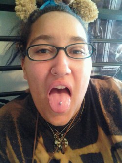 Just got my tongue pierced, Owie