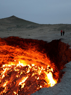  Derweze, also known as the door to hell, is a 70 meter wide hole in the middle of the Karakum desert in Turkmenistan. The hole was formed in 1971 when a team of soviet geologists had their drilling rig collapse when they hit a cavern filled with natural
