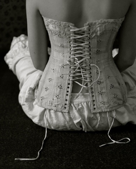 rettoderagona:  I really like gently erotic victorian underwear pictures :) 