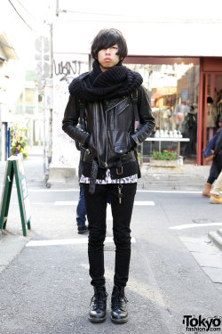 tokyo-fashion:  Cool 19-year-old Japanese guy wearing a leather jacket, skinny jeans &amp; Docs in Harajuku. 