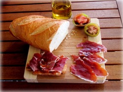laura-b-fernandez:  Fuel to my soul. Because today is supposed to be all about lovey dovey,and I find in true friendship one of the most valuables forms of love,here´s to Jeannie,one of the most sweetest persons around here. &ldquo;Iberian ham pantumaca&r