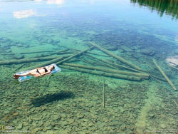 falling-through-the-time-vortex:  kamachameleon:  eiyoko:  awkmylife:  ask-drunken-lin-bei-fong:  k-hiq:   skylark11/p&gt; a lake in montana whose water is so clear it appears shallow, when really its over 100 feet deep!  this is actually kinda terrifying