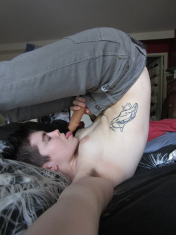 swannlovescock:  collegecock:  dude…if you can, then why not?  Loving the self sucker 