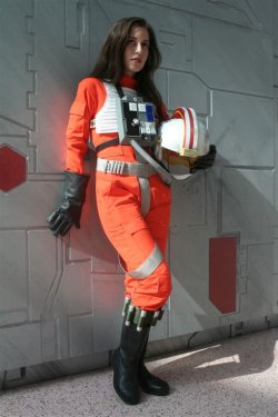 Captainsblog1701:  Awesome Cosplayer Is Awesome Starwarsgonewild:  Jaina Solo By