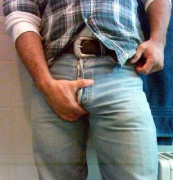 southerndudes:        My Pics&amp;Videos  Follow me @ Southerndudes   Click here to SUBMIT a photo (this weeks ‘theme’ is Southerndude Worship EXAMPLE)       