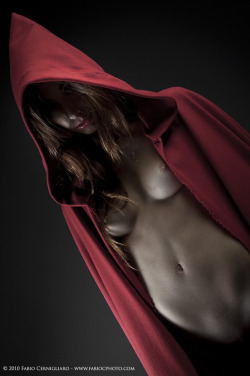 adult-nude-pics16:  Red Hood 