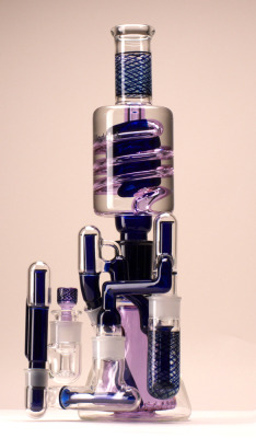 stonedlifestyle:  illadelphs:  Purple &amp; Cobalt Reti Coil. Spring 2011 Collection.  Sick! 