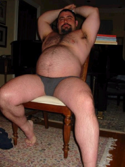 brutesndaddies:  I love the tip toe it complements