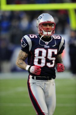 freeballinboys:  His Cup Runneth Over Clearly, American football hero Aaron Hernandez has too much equipment for the standard NFL toolbox to hold. 