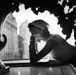 untitled photo by Gordon Parks for Lilly Daché, 1952