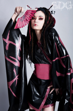 lovelatexfashion:  Dark Geisha 2 by ~SpookyDigitalGirl on deviantART 