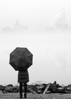 brooklyntheory:  Manhattan Through The Mist,