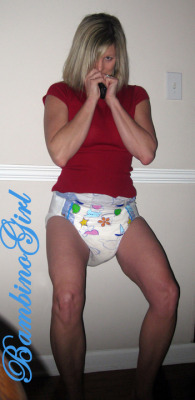 bambinogirls-blog:  I made a stinky diaper!!