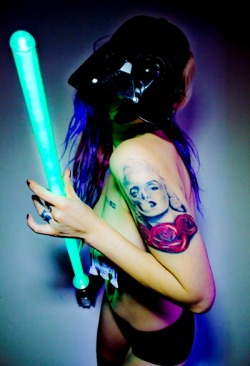 starwarsgonewild:  Marilyn Monroe roses tattoo with light-saber and