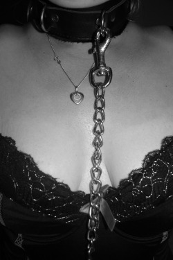 actofhubris:  â€¦the collarâ€¦can take many forms, in this picture, I see twoâ€¦Â  ~Hubris  I know what the sight of a collar does to you, especially one around my lovely long neck.