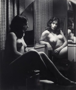 hotparade:  Max Dupain - Moira in Mirror, 1951 