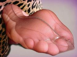 nylonfoxie:  Fully Fashioned Nylon Feet detail…nylonfoxie  Who could resist worshipping that foot