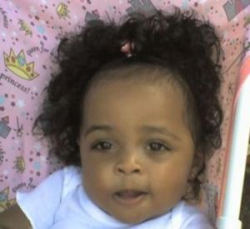flyandfamousblackgirls:  laughingwitheveryone:  dharasweets:  ilikwafflesgir:  flyandfamousblackgirls: Da’Niyah Marie Jackson was a gorgeous 10 month old baby with a head full of curly hair. &quot;She wasn’t one of those babies that was really loud