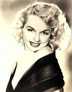 Dixie Evans   aka. &ldquo;The Marilyn Monroe of Burlesque&rdquo;.. A classic portrait promo photo!