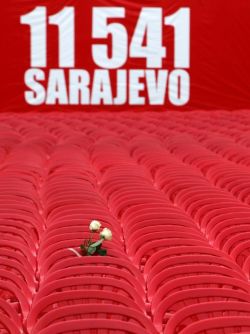 Fotojournalismus:  Red Chairs Are Displayed Along A Main Street In Sarajevo As The