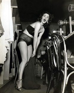 burleskateer:  A photographer surprises dancer Blaza Glory in her dressing room, backstage of the ‘FOLLIES Theatre’ in Los Angeles.. 