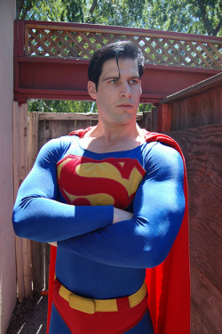 aaronkalel: He should be hired for man of steel gay version 