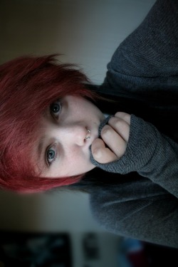 liquidconfidence:  d3cide:  idek if i like this photo or not but i has red/pinkish hair idk  awwwwwwww ily  Don&rsquo;t even know who you are.. But you&rsquo;re so cute. ◕ ‿ ◕ 
