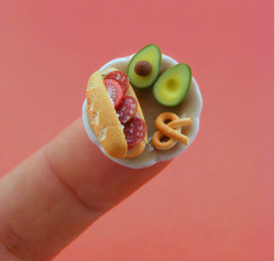 rainbowbuttcake:  artruby:  Astounding miniature food sculptures from Israeli artist Shay Aaron. Images via Flavorwire.   OH DAMN I’m not the only one obsessed with/posting Tiny Food!! 