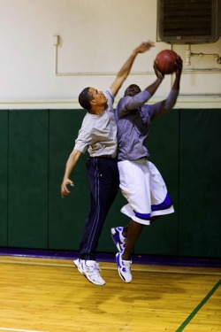 drugwar:   wavy-spice:  bvnds:  yeahcarmelo:  MJ and Obama.. nice  this picture is gold  Godly pic  dammmmmmmm  