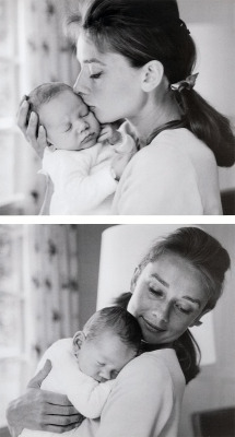  Audrey Hepburn With Her Newborn Son Sean, 1960. Scan By Rareaudreyhepburn From The