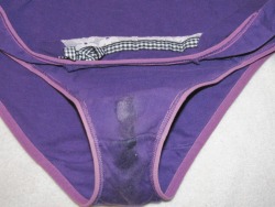dirtypants: submission from redenvelope. Many thanks for this wet Pantyshot.