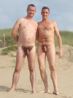 nudecouples:  just two dudes  just hanging