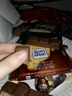 I shouldn&rsquo;t be eating this so late at night but fuck it it&rsquo;s my birthday and I&rsquo;ll be a fatty if I want to. This is the only milk chocolate I like aside from Meji. Jgjsfdsfsg