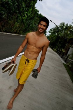 fuckyeahdragonboaters:  anyone can identify him?? Update: Its Yoshi Sudarso. Thanks friend ;) 