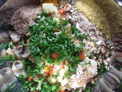 garden-of-vegan:  Vegan Lentil Loaf: lentils, brown rice, mushrooms, carrots, garlic, onion, leeks, parsley, almonds, flax, nutritional yeast, spices.