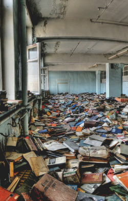 criminallyinnocent:  Abandoned Russian library