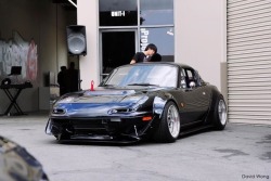 trennna:  fuckvtec:  What is this thing? RHD s2000 with del sol widebody swap?  (via imgTumble) Mazda MX-5 actually!
