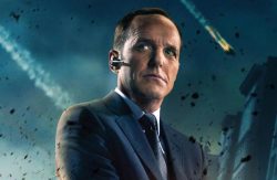 Dryvodkamartini:  Reblog If You Love Agent Coulson. 