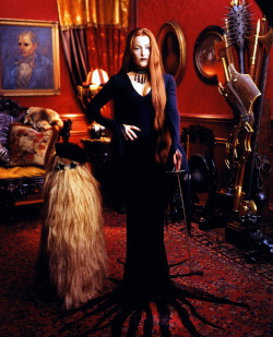 lost-carcosa:  Gillian Anderson as Morticia Addams. Photographed by Mark Seliger for US magazine (1997). 