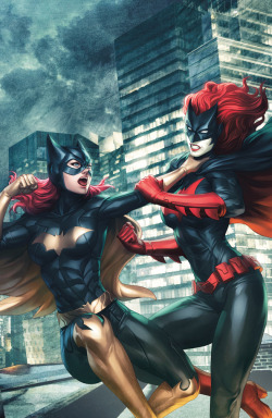 albinwonderland:   BATGIRL #12Written by GAIL SIMONEArt by ARDIAN SYAF and VICENTE CIFUENTESCover by STANLEY “ARTGERM” LAUOn sale AUGUST 8 • 32 pg, FC, Ū.99 US • RATED T• BATGIRL battles BATWOMAN!• KNIGHTFALL strikes!  WHAT?!?!?!?!?!?! SCREAMING