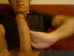 hungdudes:  One of my favorite cock/dude on tumblr