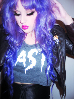  the purple hair and the pink lips 8)